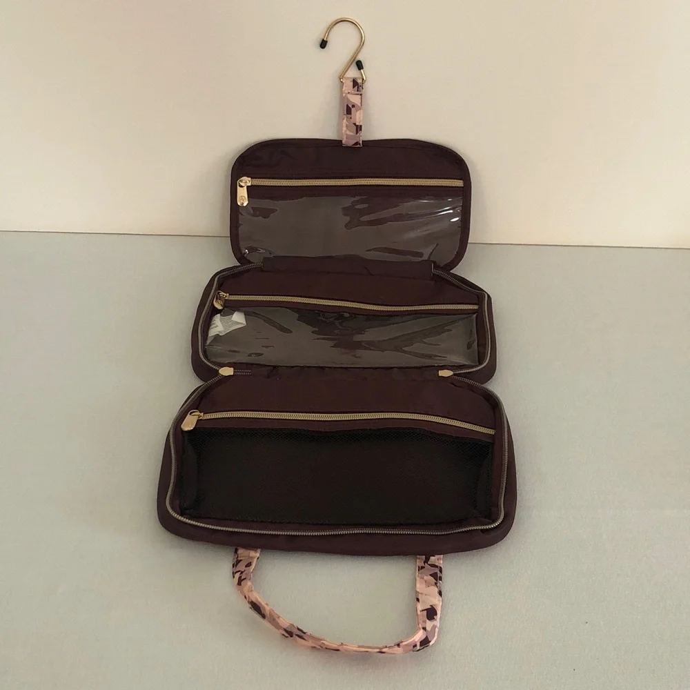 Adrienne Vittadini Cosmetic Bag